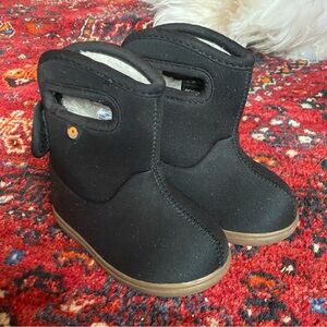 New Bogs bloom boots toddler size 5